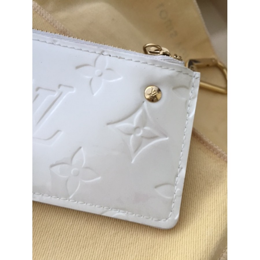 $350 Louis Vuitton Monogram Vernis Cream White Cles Coin Purse Chain Wallet  - Lust4Labels