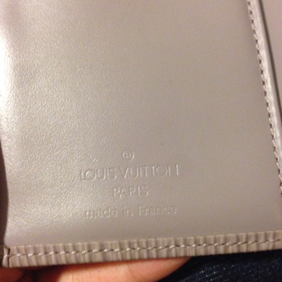 Louis Vuitton, Bags, Louis Vuitton Monogram Porte Monnaie Billets  Viennois Bifold Wallet
