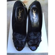 YSL Yves Saint Laurent Black Patent Leather Palais Peep Pumps Lust4Labels 2-900x900