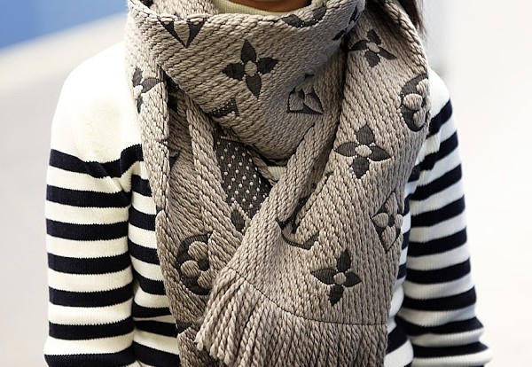 Louis Vuitton Logomania Gray Women Scarf Wool Blend Fringes Thermal Shawl  Wrap