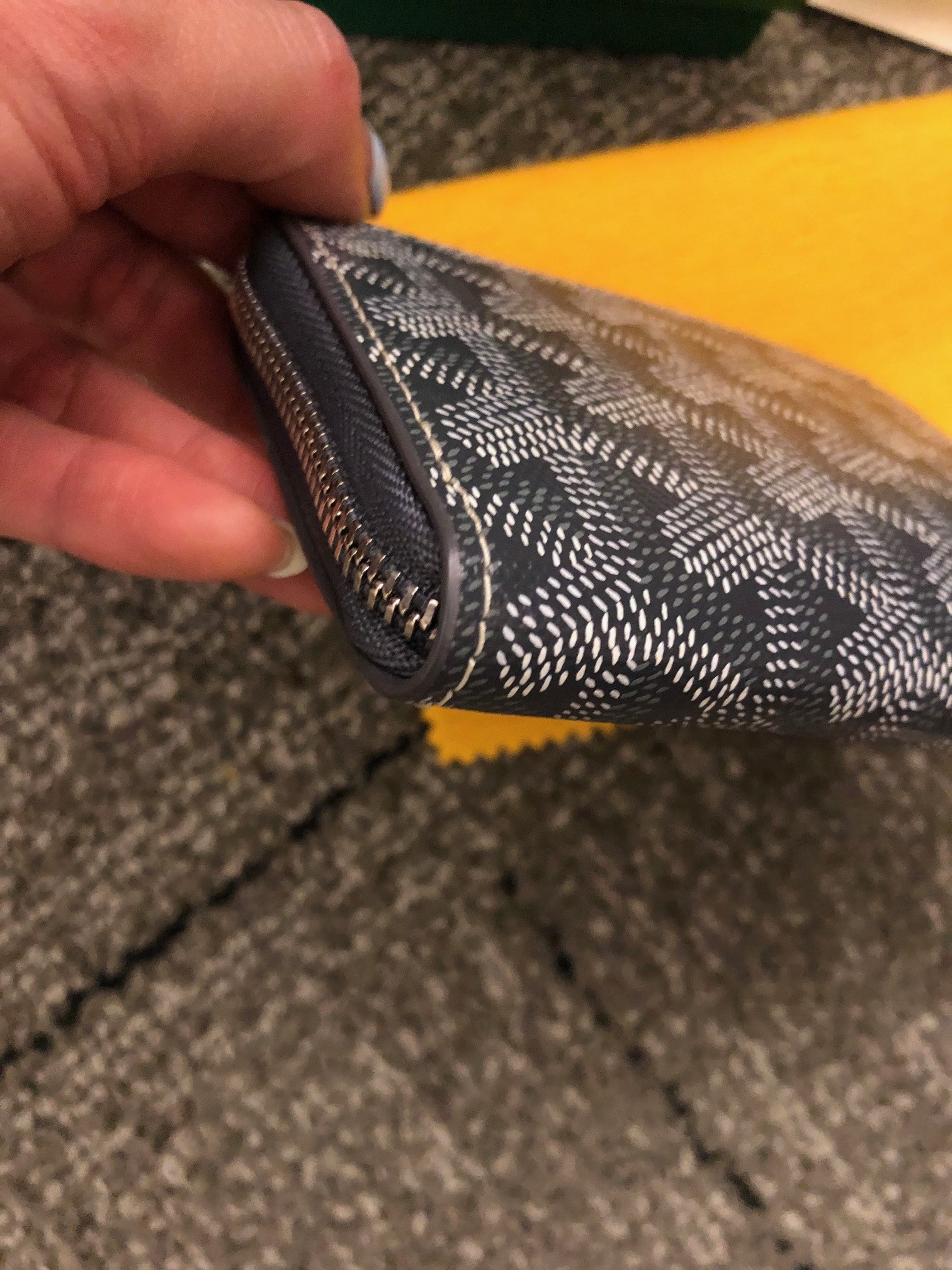 NEW Goyard Matignon Mini Zip Around Compact Wallet Black / Natural Tan