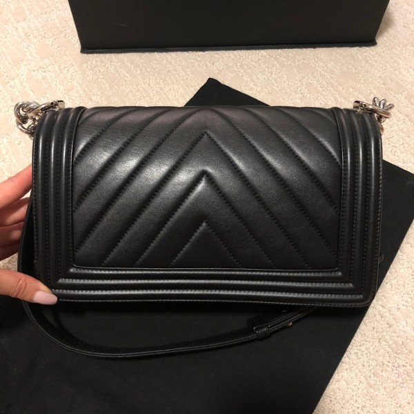$6700 Chanel Classic Black Calfskin Leather Chevron Le Boy Medium