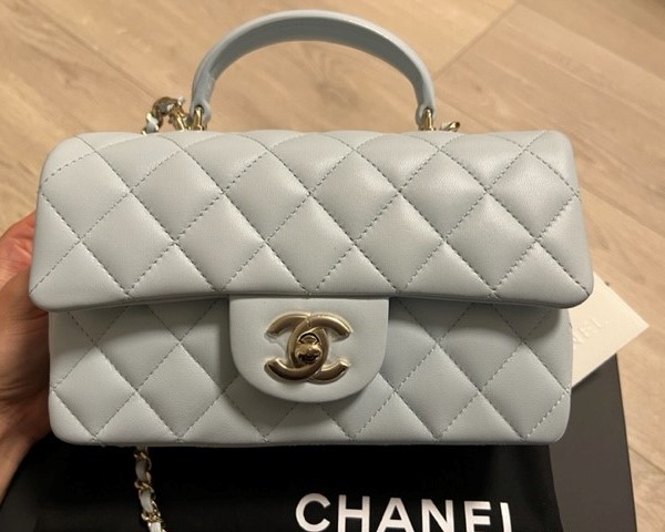 Chanel Pearl Crush Square Flap Bag Quilted Lambskin Mini Gray 2022391