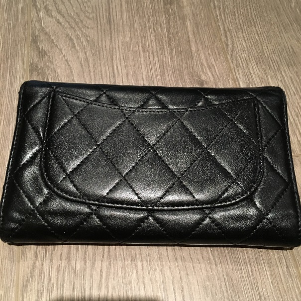 $1100 Chanel Classic CC Logo Lambskin Quilted Leather Continental Wallet -  Lust4Labels